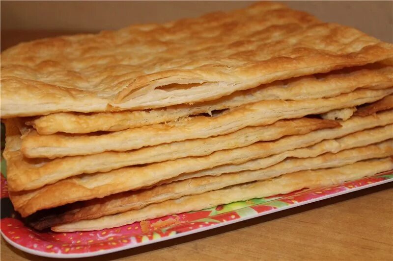 коржи для торта наполеон. коржи для торта готовые слоеные. пирог наполеон закусочный с консервой. коржи для торта наполеон lucky days. коржи слоеного теста готовые.