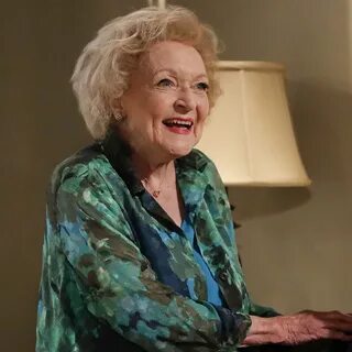 Betty White Unconditional Love For Animals – She Also Talks To Them! 