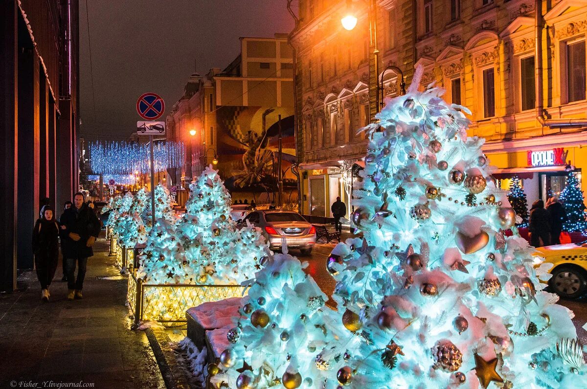 Новогодняя Москва 2019. Как украсили Камергерский переулок.