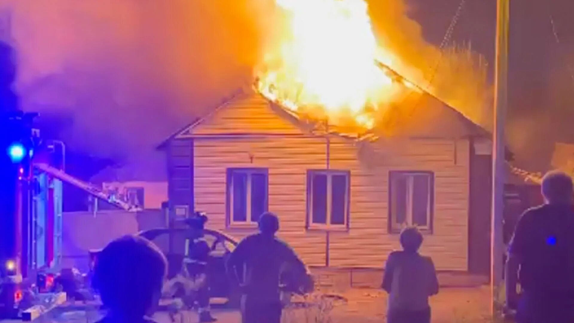 Обстрел белгорода 3 июля. Украина дома после бомбежки. Белград обстрел 2023. Белгород обстрел. Разрушенное здание.