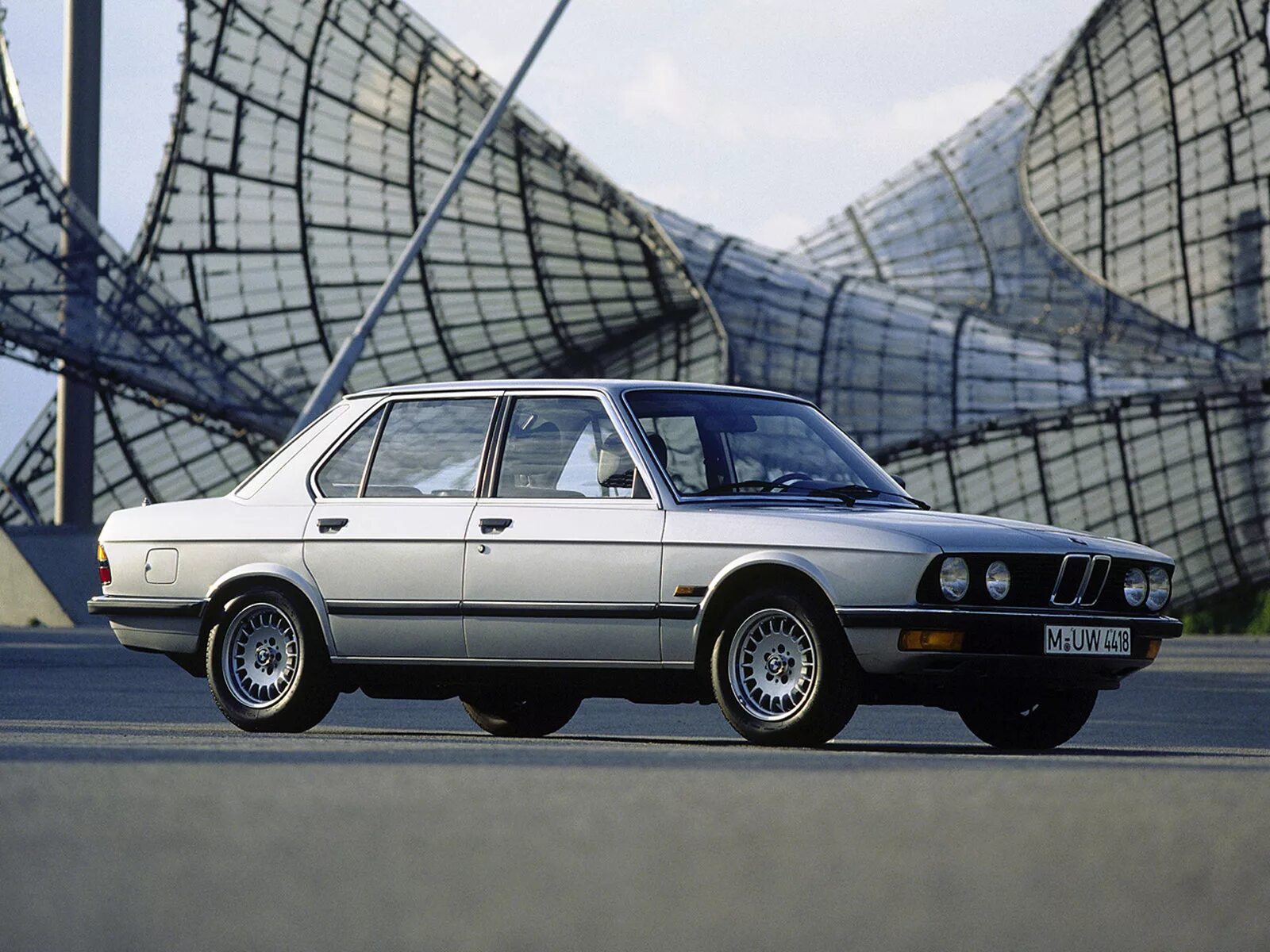 Второй в 5 34. BMW 5 e28. BMW 520i e28. BMW e28 525i. BMW 5 Series (e28).