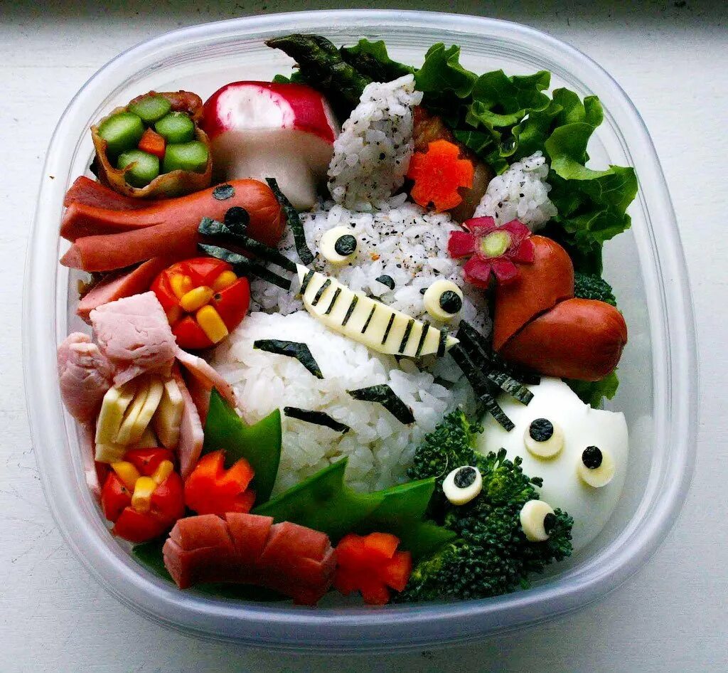 кулинарные шедевры. украшение банкетных блюд. оригинальный завтрак из яиц. оригинальное украшение блюд. оригинальное блюдо фото.