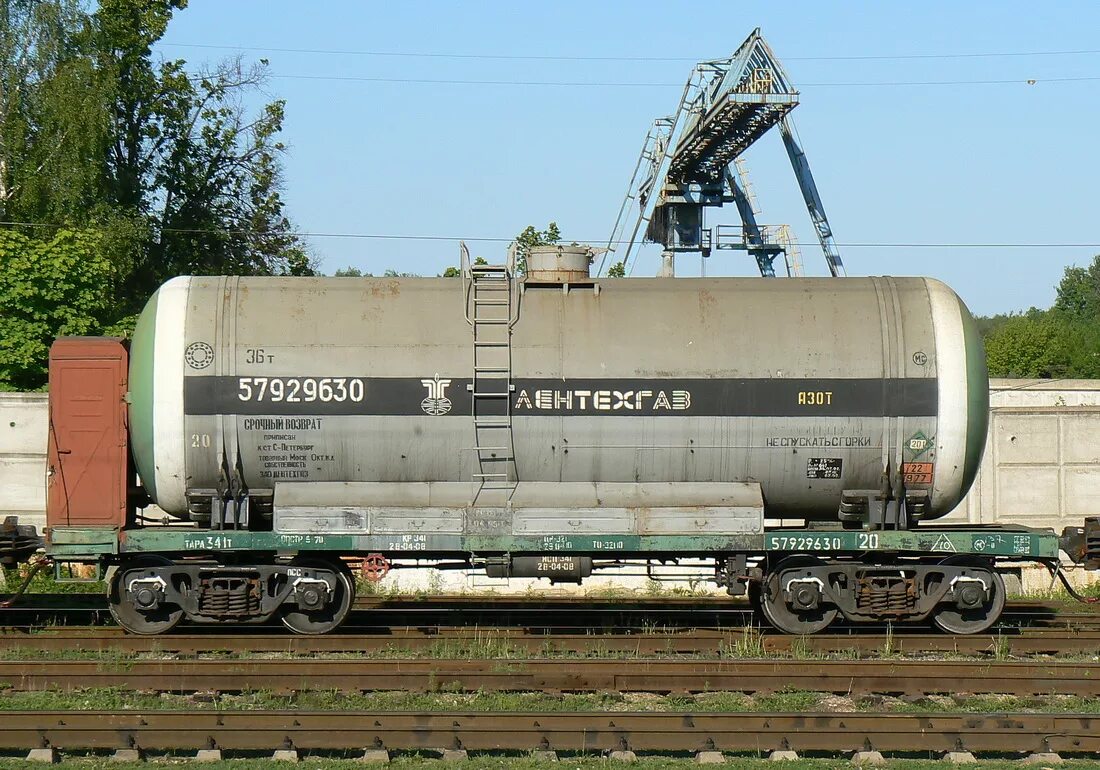 знаки опасности на цистернах. фгк вагон цистерна м483. танк контейнер для метанола. цистерна для дизельного топлива. 8г513 цистерна.