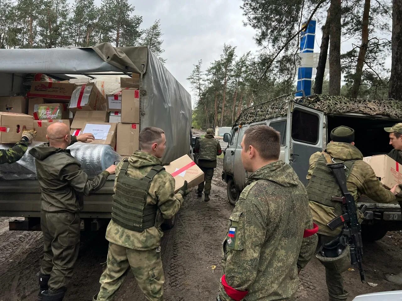 Военные фото. Военные сборы. Военный с военнослужащими. Поддержка военнослужащих. Ситуация в зоне сво сегодня последние новости