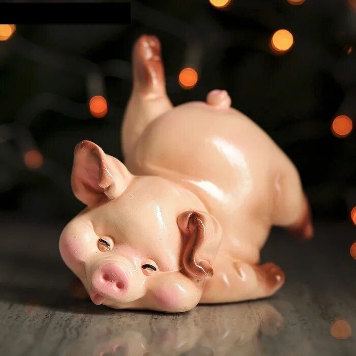 Лфз слоник статуэтка. Фигурка свинка. Статуэтка свинья с поросятами фарфор. Поросята статуэтки. Фигурка "поросенок".