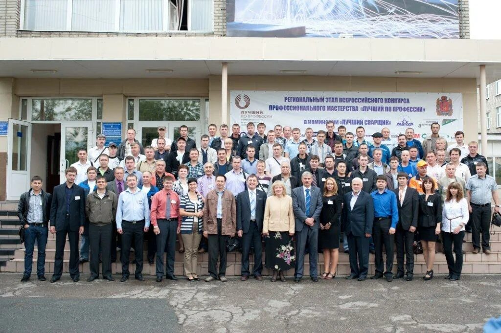 Красноярск в 2000е. Зеленая роща красноярск 80е. Старый красноярск. Памятник ленину в красноярске. Площадь революции красноярск ссср.