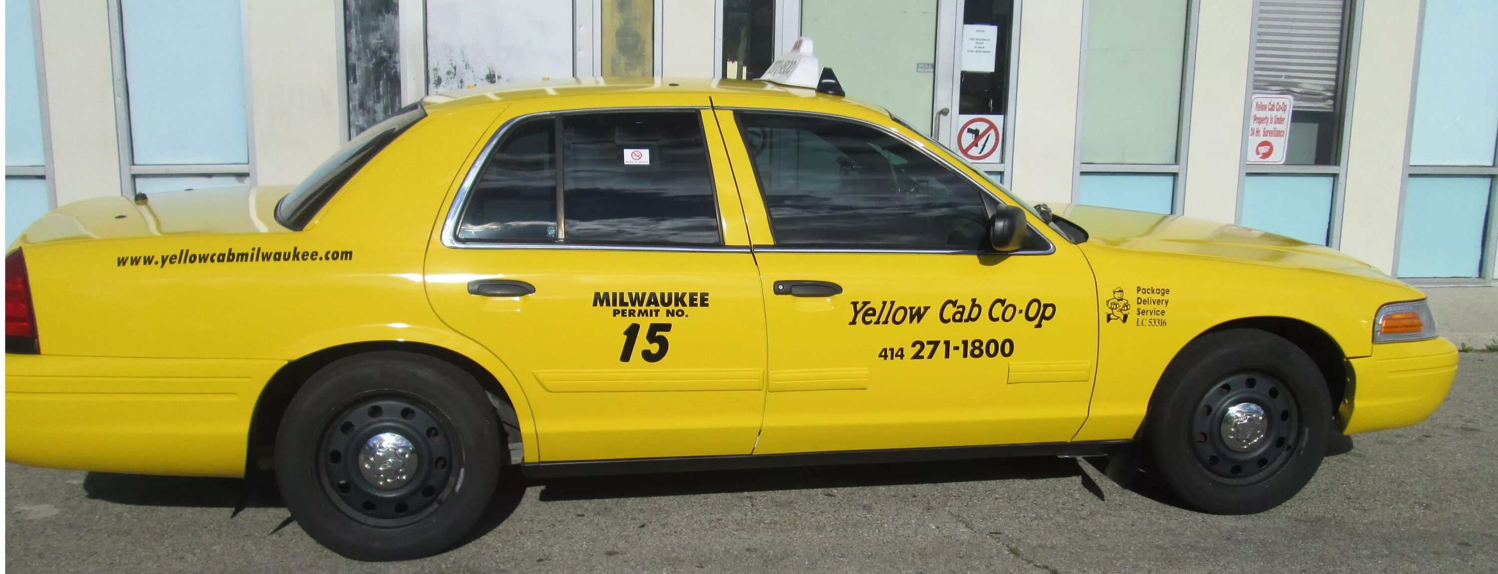Чешское такси. Caddy cab taxi узбекистан. Еллоу кэб такси. Таксопарк желтых машин. Еллоу кэб такси.