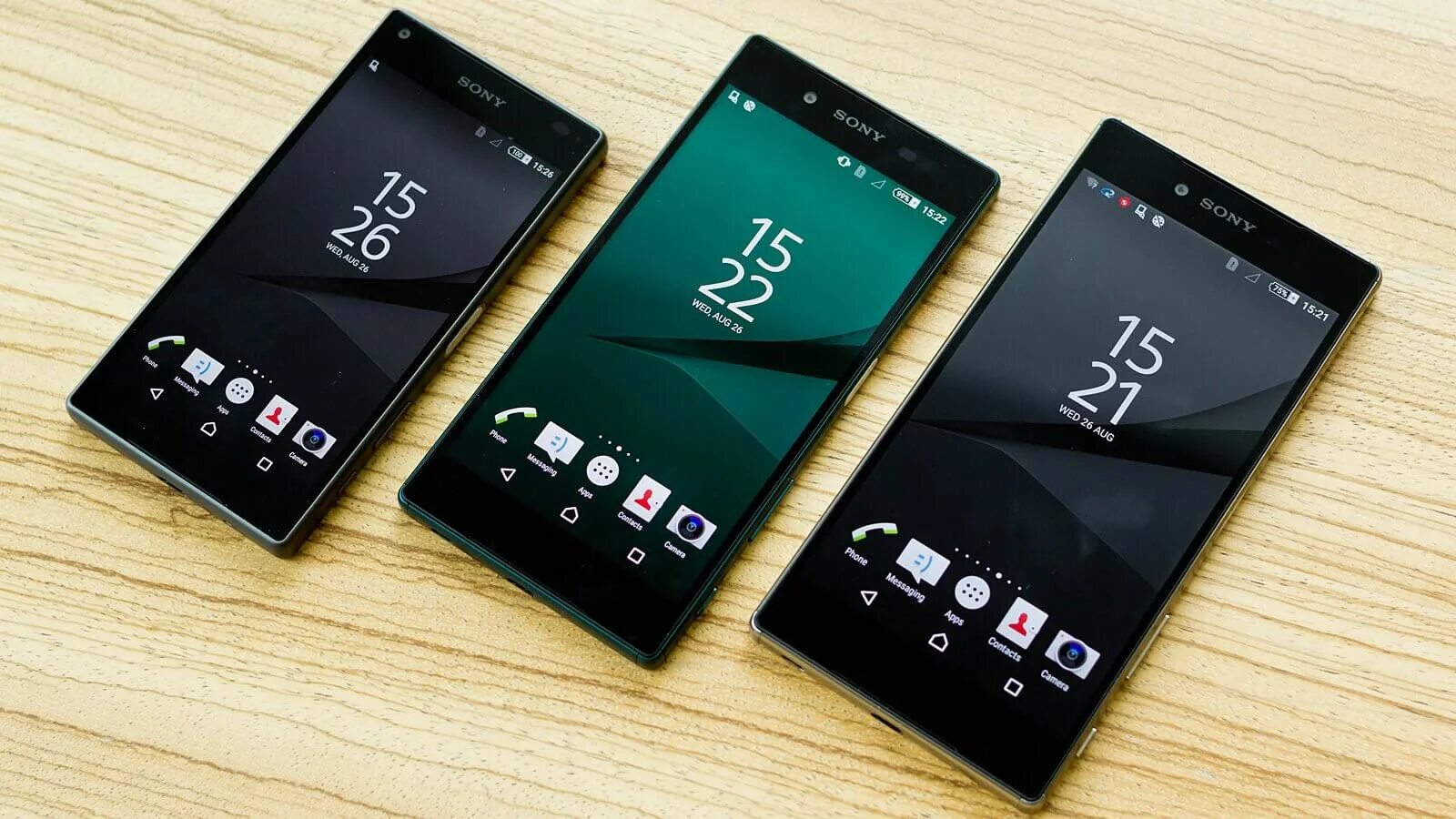 Когда вышел xperia. Смартфон Sony Xperia z5. Sony z5 Compact. Sony Xperia z5 Mini. Sony Xperia z5 Compact.