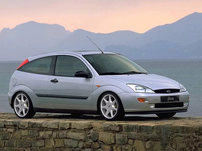Форд хэтчбек 2004. Ford focus 1. ford focus 2001. форд фокус 1 и 2. ford focus 1.8.