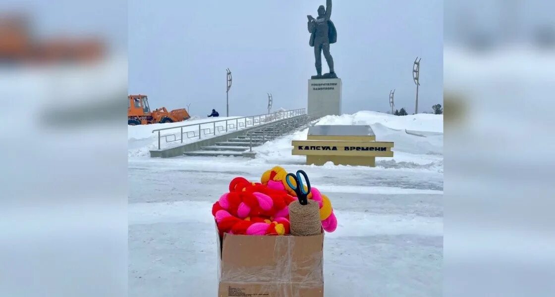 Памятник покорителям Самотлора в Нижневартовске. Город Нижневартовск Алеша. Нижневартовск Алеша памятник покорителям Самотлора. 50 Лет Нижневартовску. Погода в нижневартовске в марте 2024 года