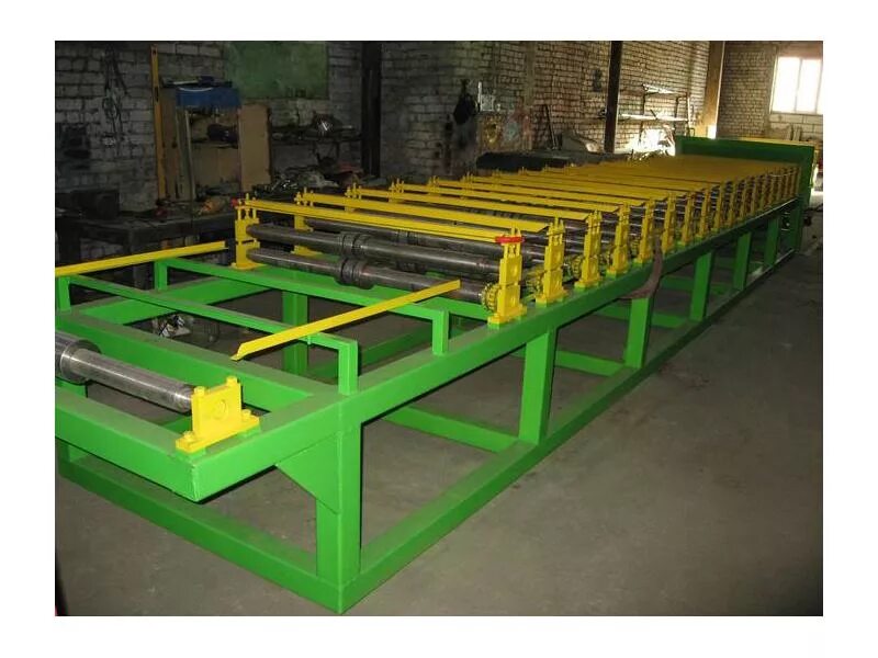 прокатный станок для сэндвич панелей. станок для изготовления профнастила 220вт. спецмехстрой липецк. липецкий завод профилегибочных станков. неприводное разматывающее устройство.