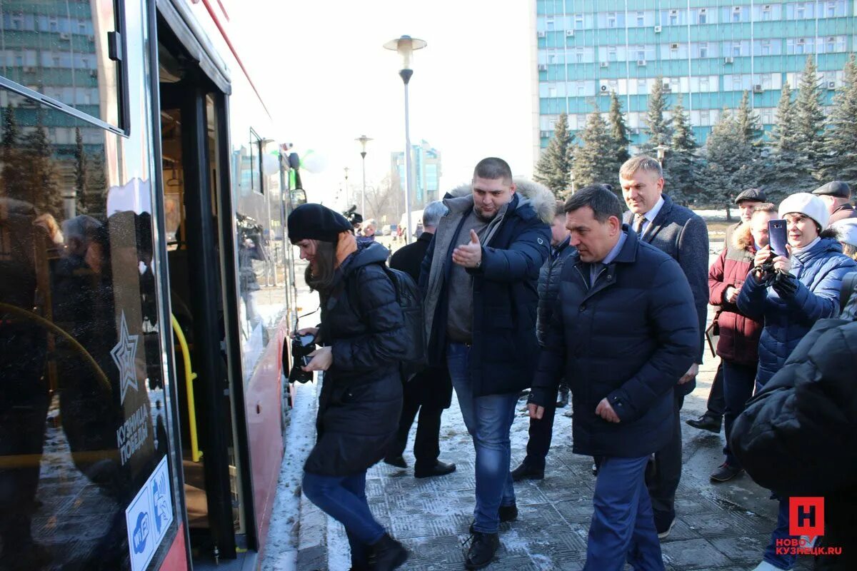 Новокузнецк сегодня. Сити-н новокузнецк город. Очередь в детской поликлинике фото. Сити-н новокузнецк город. День пограничника новокузнецк.