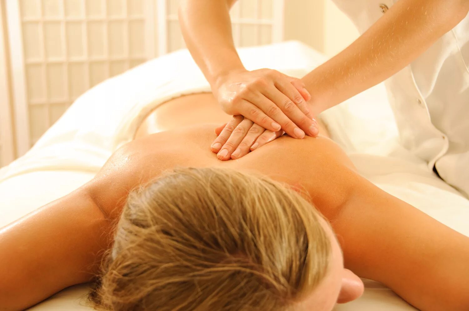 Massage 6. Классический массаж. Массаж спины. Классический лечебный массаж. Классический массаж спины.