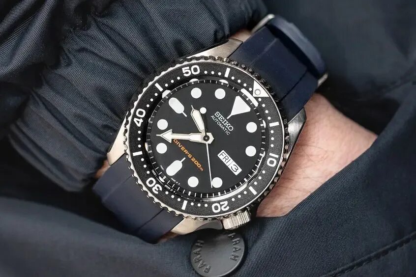 Skx007j1. Часы seiko skx007. Seiko skx007. Skx007. Seiko 007.