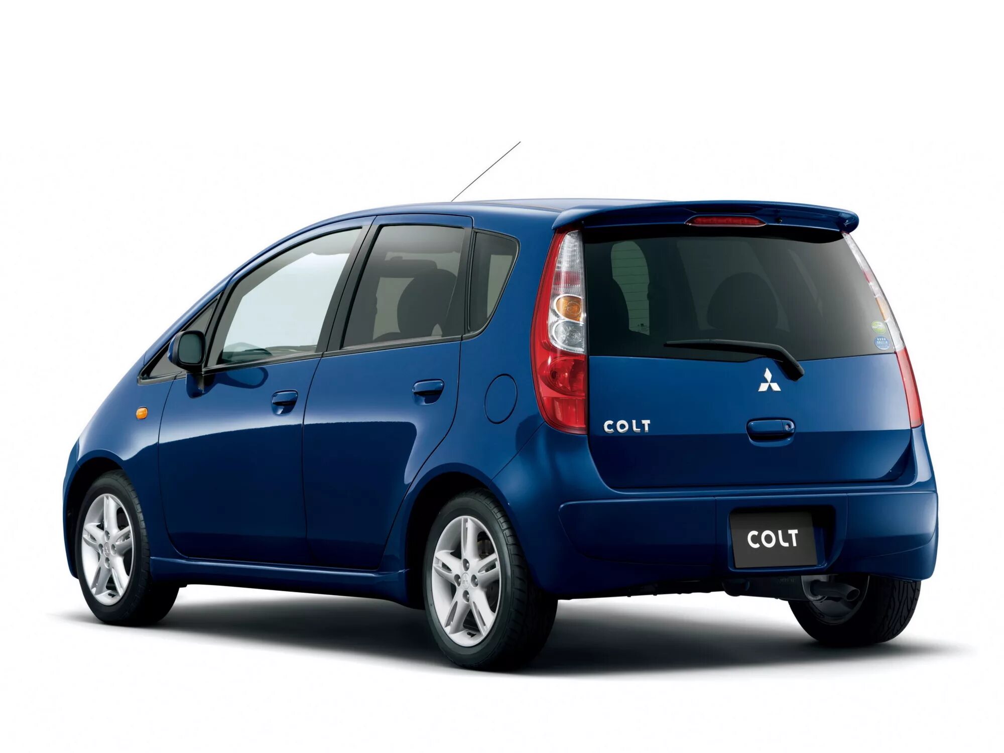 Mitsubishi colt 1. Mitsubishi Colt. Мицубиси Кольт z30. Митсубиси Кольт 2012. Mitsubishi Colt 6 поколение.