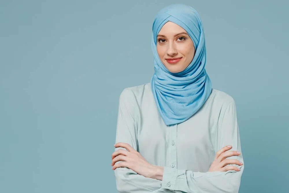 Arab asia. Хиджаб из майки. Asian Muslim. 1850 Asia Muslim. Islamic women Driver vector.