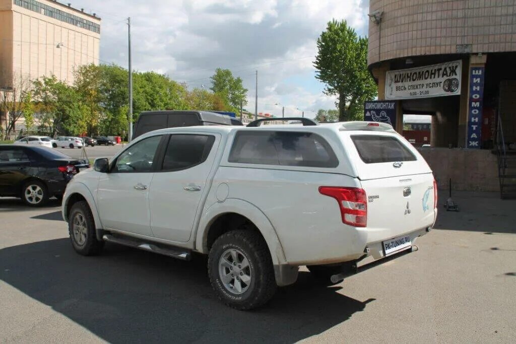 Купить кунг митсубиси. Mitsubishi l200 кунг. Митсубиси l200 с кунгом. Кунг Митсубиси л200. Mitsubishi l200 2015 кунг.