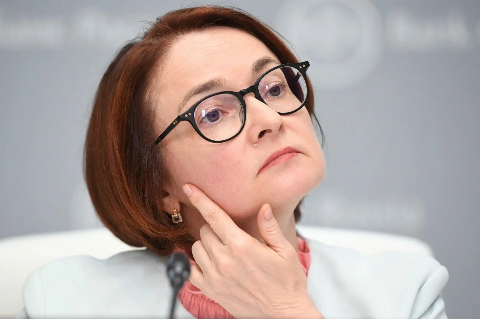 сколько лет набиуллиной. набиуллина фото. сколько лет набиуллиной. сколько лет набиуллиной. э с набиуллина председатель цб рф.