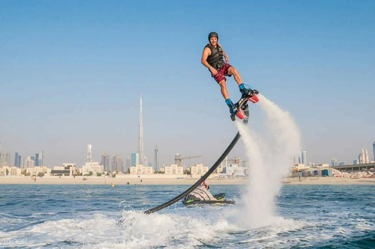 Флайборд Дубай. Флайборд на воде. Dubai флайбординг,. Дабай Уотерфолл. Устройство для развлечений