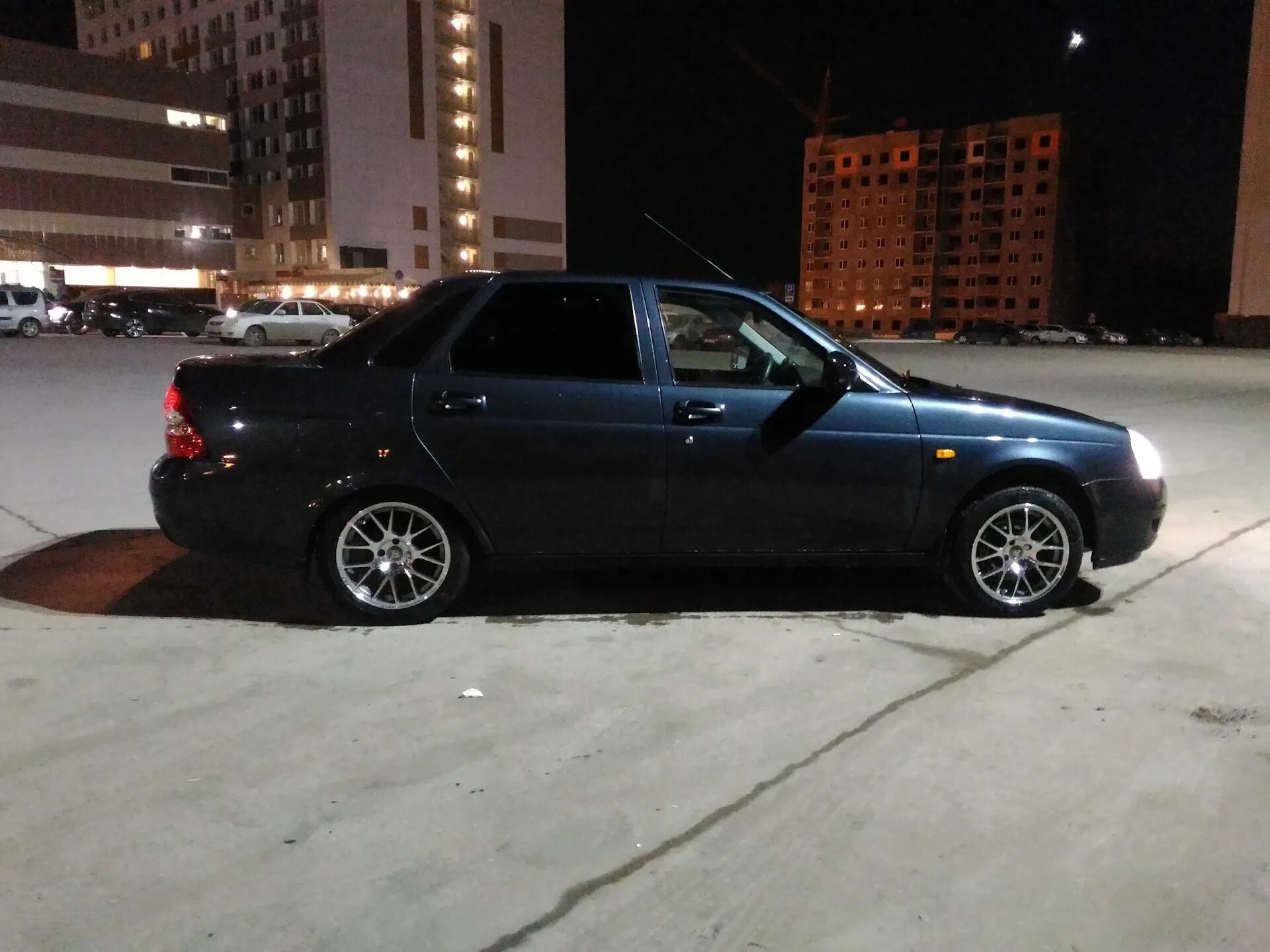 Приора на всмпо 15. Торусы 15 приора. Торусы 15 приора. Черная седан приора r15. Р 15 на приору.