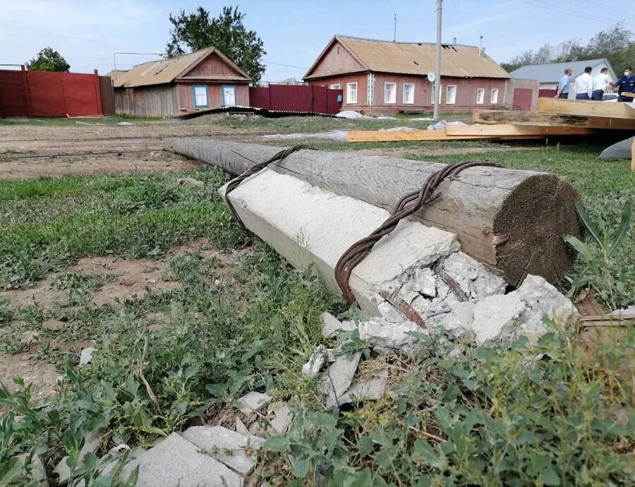 Погода в село питерское. Село Моршанка Саратовская область. Снесло крышу ветром в питерском районе Саратовской области. Питерский район Саратовская область. Моршанка Питерский район.