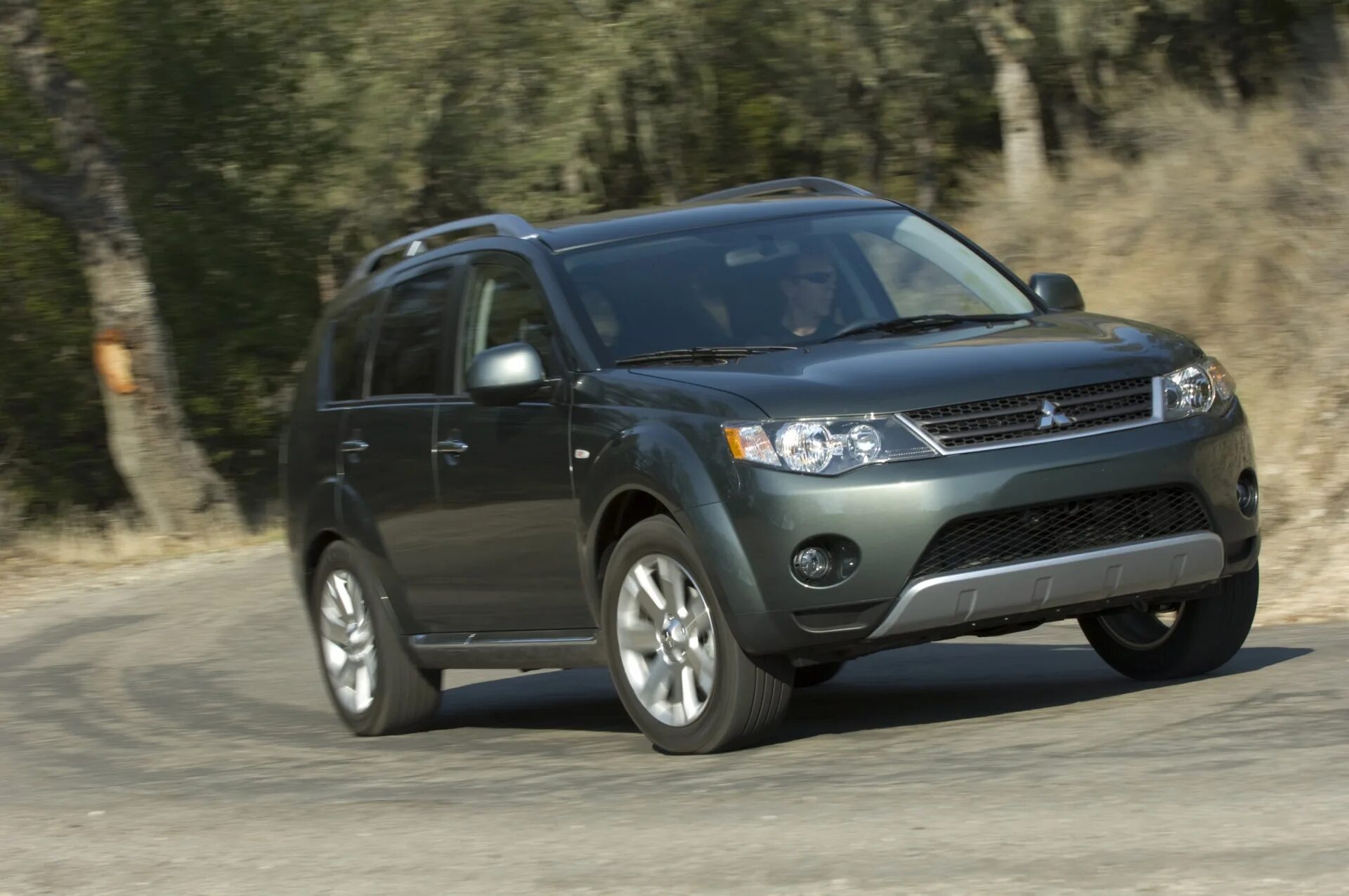 Mitsubishi Outlander 2008. Митсубиши Аутлендер 2008. Джип Митсубиси Аутлендер. Mitsubishi Outlander 2007.