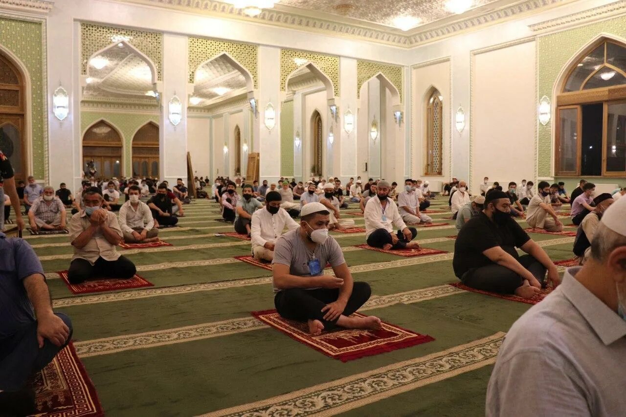 Масджид намаз Узбекистан. Намаз в мечети. Мечеть минор. Мечеть минор в Ташкенте.