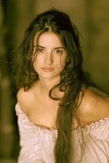 Пенелопа Круз толығымен жалаңаш