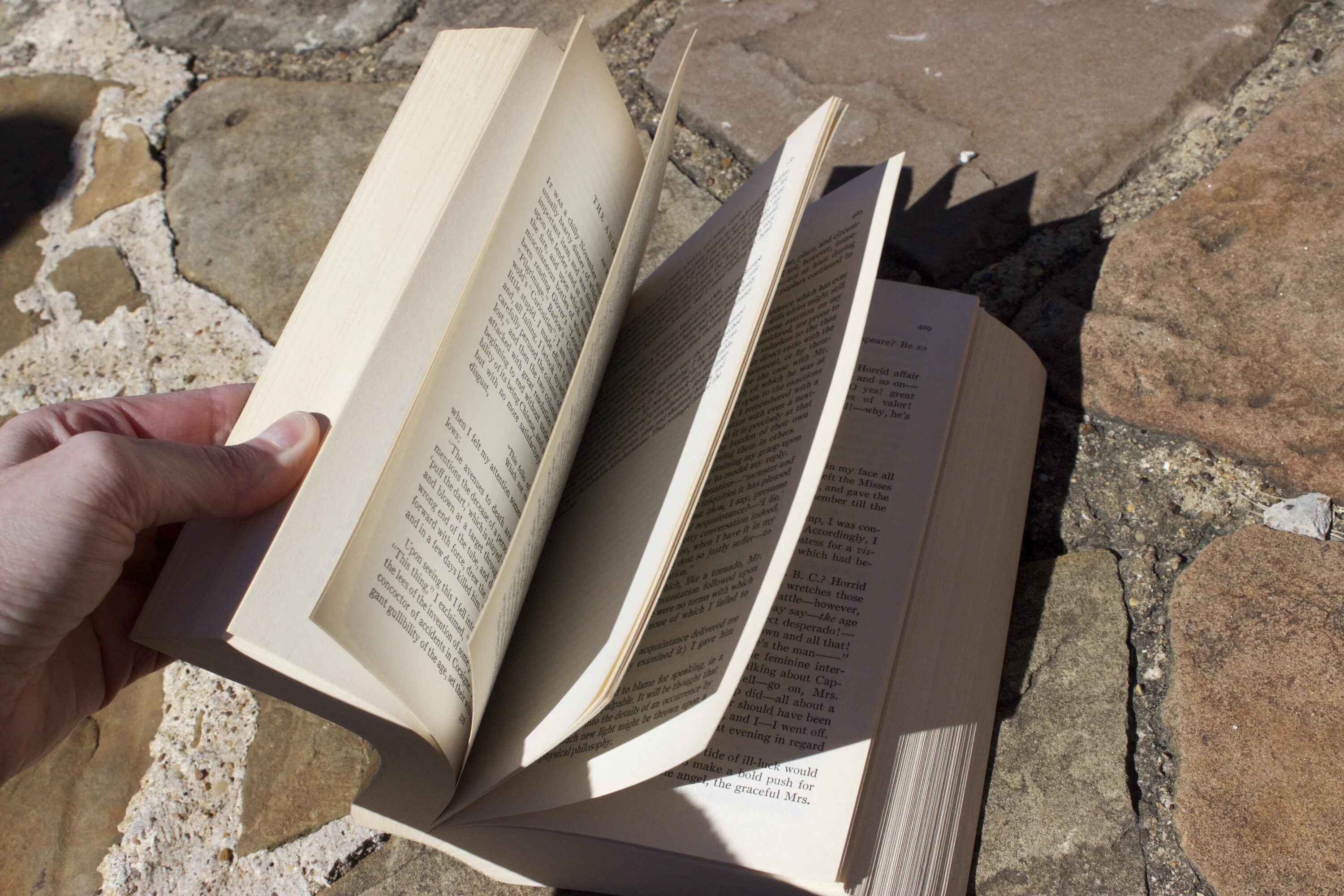 Фотография открытой книги. Материалы страница. Книга 3d. Белизна бумаги. Материалы страница.