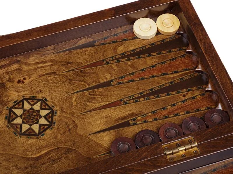 Нарды харам. Нарды харам в исламе. Нарды из массива дерева. Играют в нарды. Нарды в древности.