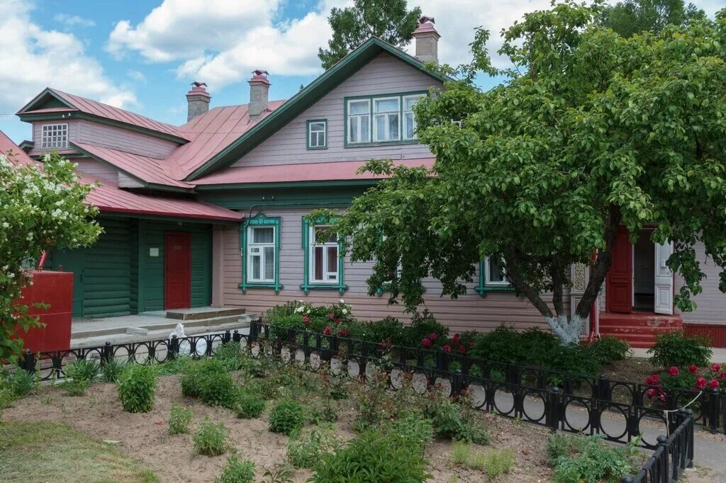 Жилье чкаловский. Музей Чкалова в Чкаловске Нижегородской области. Мемориальный музей в. п. Чкалова. Музея в. п. Чкалова в г. Чкаловске.