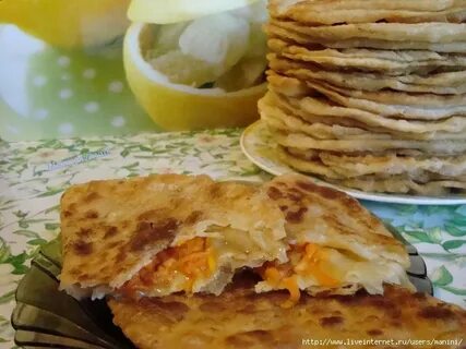 Чебуреки с тыквой и луком