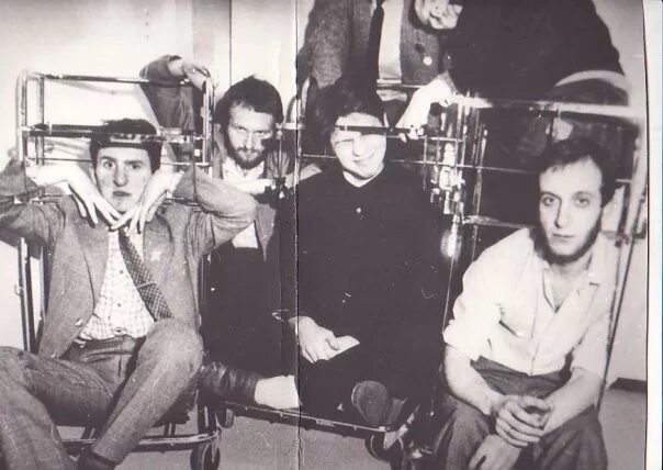 Группа странные игры 1986. Группа странные игры. Братья сологубы странные игры. Море деревьев группа спб. Группа странные игры.