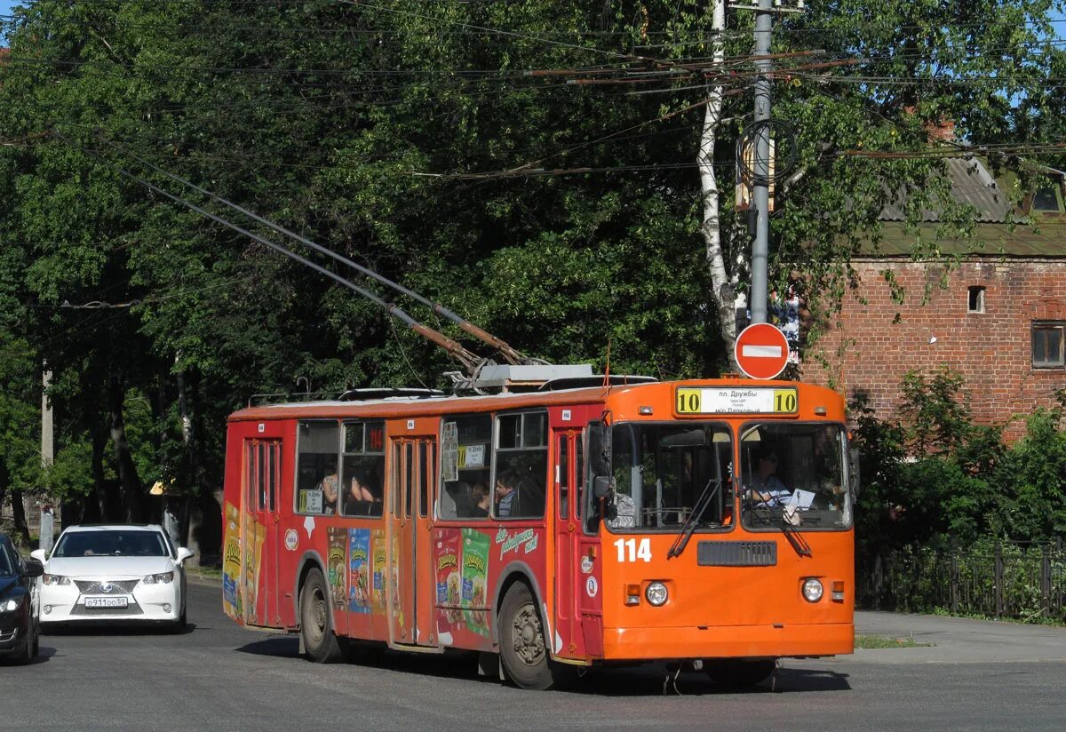 Троллейбус пермь. Троллейбус ЗИУ Пермь. Пермский троллейбус. Все троллейбусы Перми.