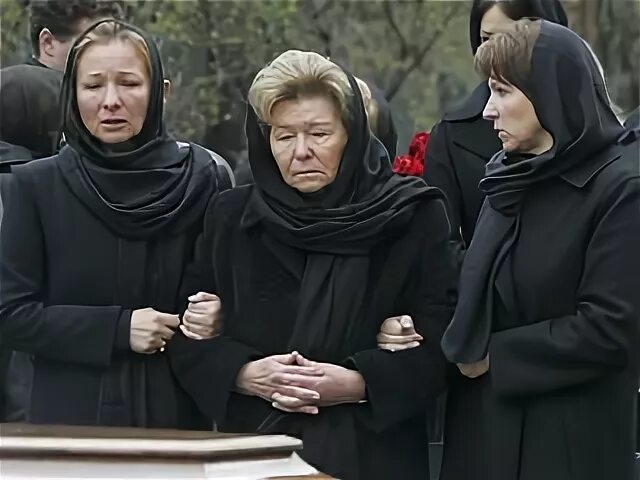 Зачем платки на похоронах