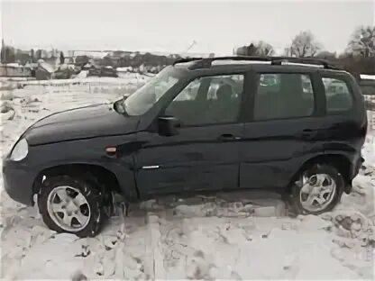 Купить ниву шевроле курской. Нива Шевроле 2010. Шевроле Курск 2010. Нива Шевроле авито Курск. Разбитая б у Шевроле Нива.