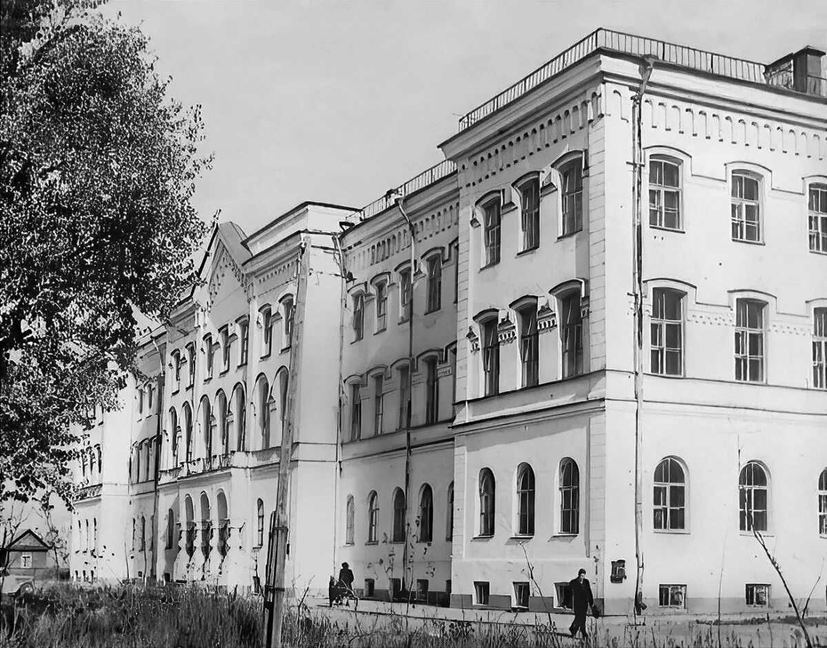 Гуманитарный институт новгу антоново. Духовная семинария великий новгород. Новгу гуманитарный институт. Новгу педагогический институт. Антоново великий новгород университет.