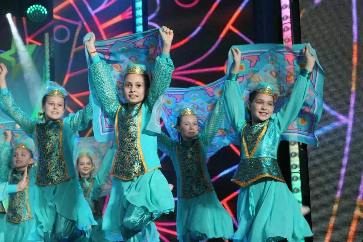 Созвездие йолдызлык 2025 17 апреля. Созвездие йолдызлык казань пирамида. туманов созвездие йолдызлык. казань уникс созвездие йолдызлык 2025. жюри созвездие йолдызлык.