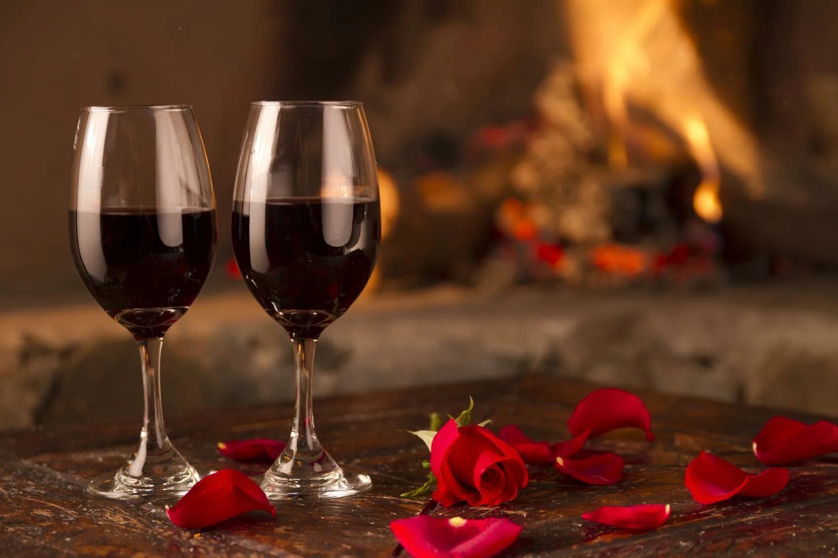 Два бокала вина ремикс. Романтический вечер. Романтический ужин с вином. Романтичный вечер. Красивый романтический вечер.