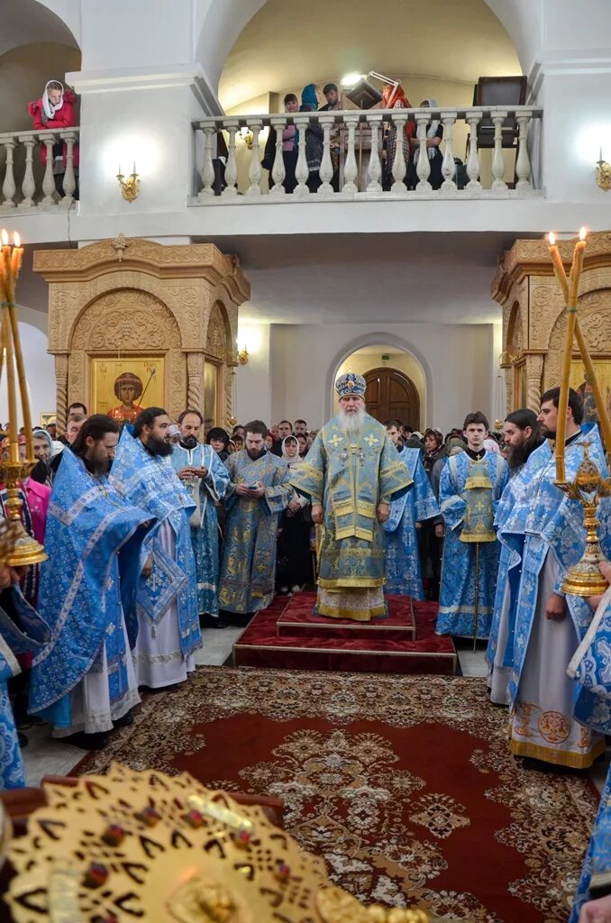 Храм рождества христова расписание. Храм Рождества Христова Обнинск службы. Расписание богослужений в храме Рождества Христова в Обнинске. Храм Рождества Христова Обнинск изнутри. Храм Рождества Христова Обнинск официальный сайт.