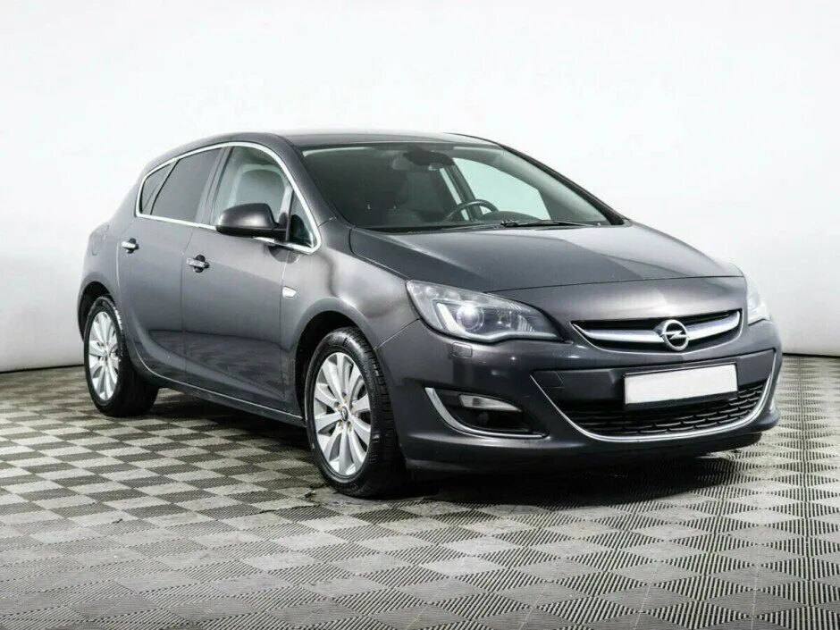 Купить опель тюмень. Opel Astra 1.6 2021.