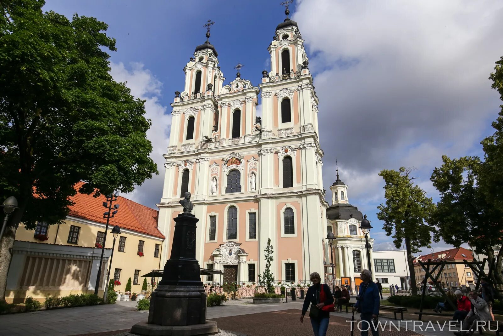 старый вильнюс. литва старый город вильнюс. литва костел святой анны. вильнюс столица. виленский пречистенский собор.