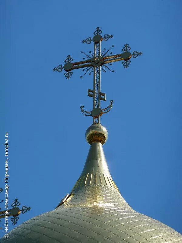 крест восьмиконечный на куполе храма. ориентирование по церкви на местности. кресты церквей направлены. кресты церквей направлены. ориентирование по церкви на местности.