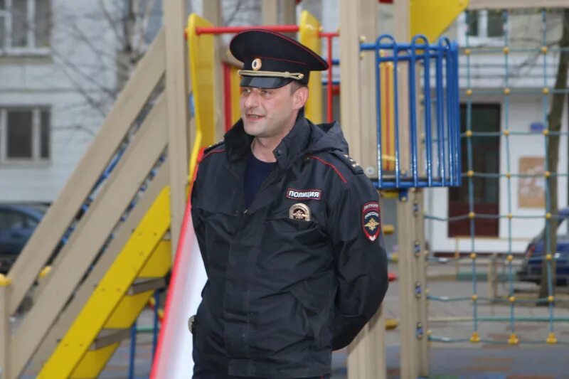 Начальник увд южное бутово. Начальник увд южное бутово. Участковые южное бутово фамилии и фото. Овд южное бутово участковые. Полиция южное бутово сотрудники.