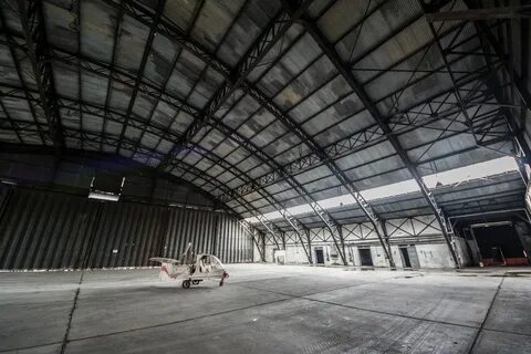 Старые ангары