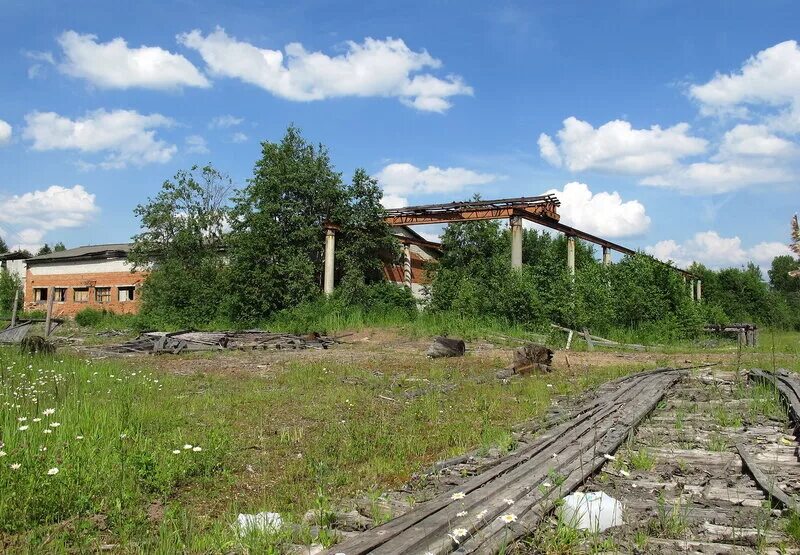 Лесопилка Полевской заброшенная. Заброшенная Лесопилка. Старая Лесопилка. Старинная Лесопилка.