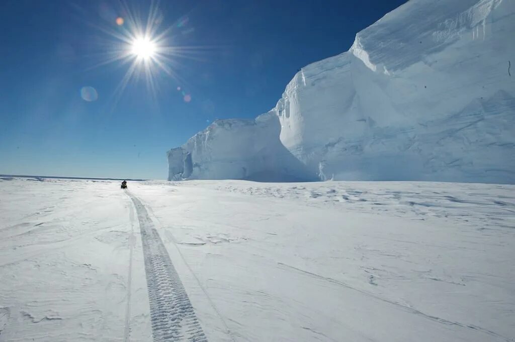 Самая низкая температура воздуха в антарктиде. Климат Антарктиды. Антарктида летом. Лето в Антарктиде. Антарктида Мороз.