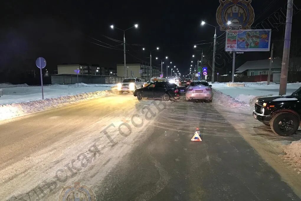 Вечер 22 новости. Авария Тульская область декабрь. ДТП В Тульской области Новомосковск 24.12.2022. Авария в Новомосковске Тульской области вчера.