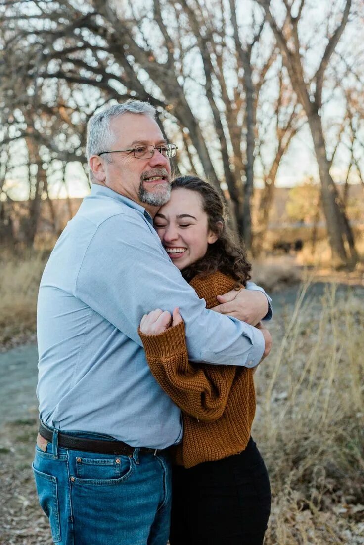 Sweet daddy. Отец и взрослая дочь. Отец и дочь 18. Отец и взрослая дочь фото. Украина дочь и папа.