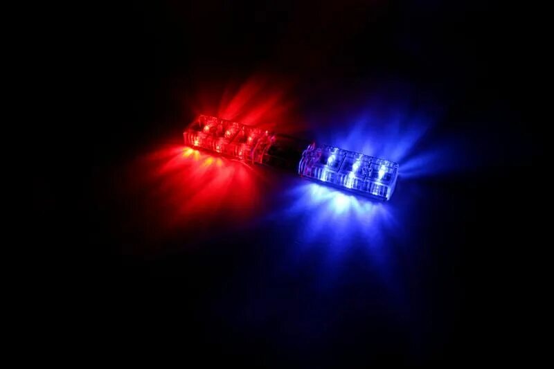 Андроид мигалка. Мигалка usb &quot;police light&quot;. полицейские мигалки в темноте. полицейская сирена. красно синие мигалки.